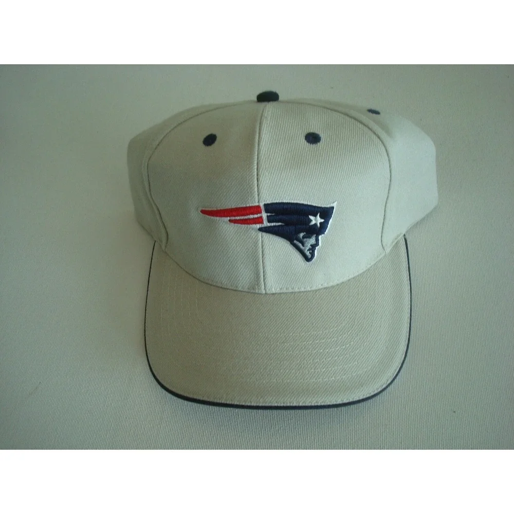 NEW ENGLAND PATRIOTS BEIGE TWINS 00S STRAPBACK GOLF BEACH‎ HAT CAP VINTAGE EE2